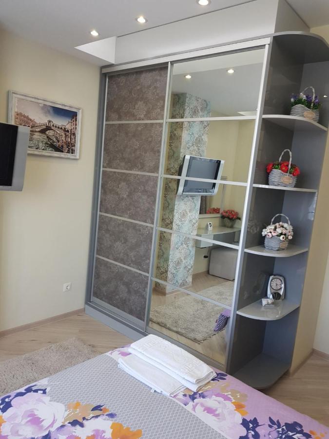 Sky Exclusive Apartment Kišiněv Exteriér fotografie